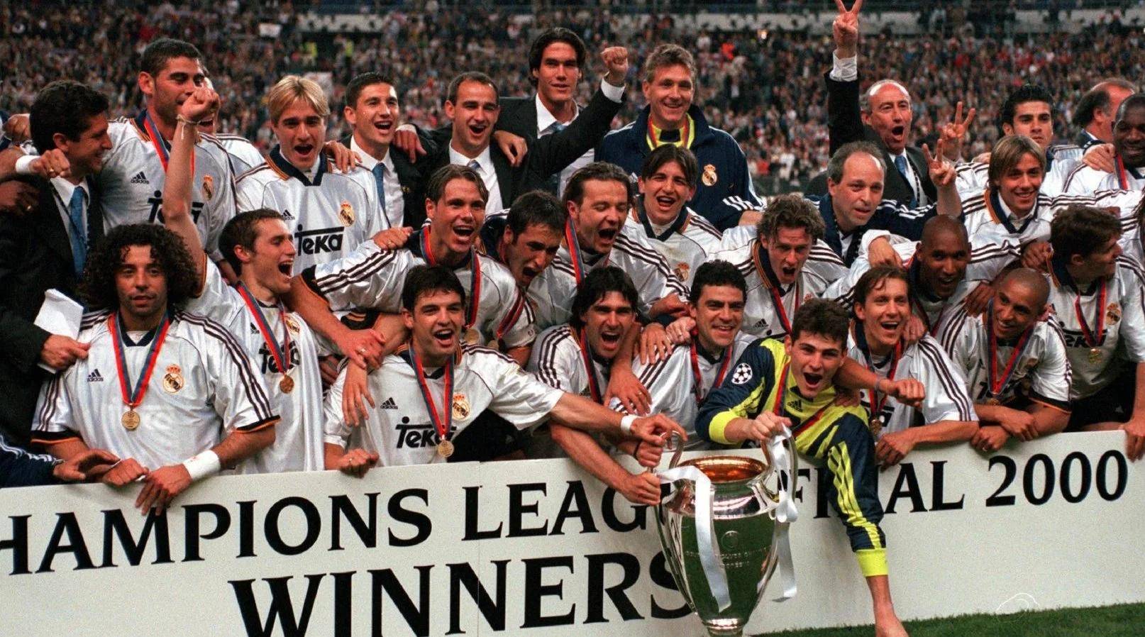 瓦伦西亚绝杀曼联，罗本三分雨点燃全场的简单介绍